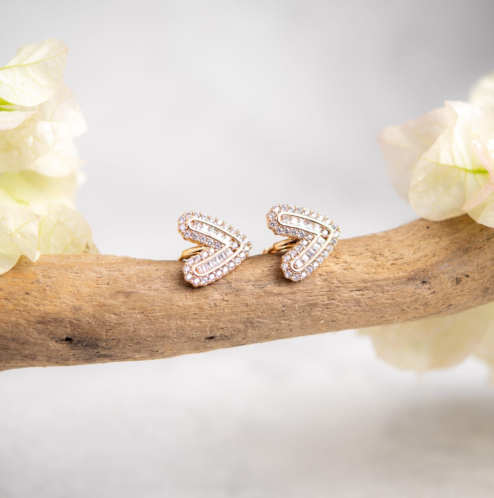 Aretes Eterna Arrow – Baño de Plata