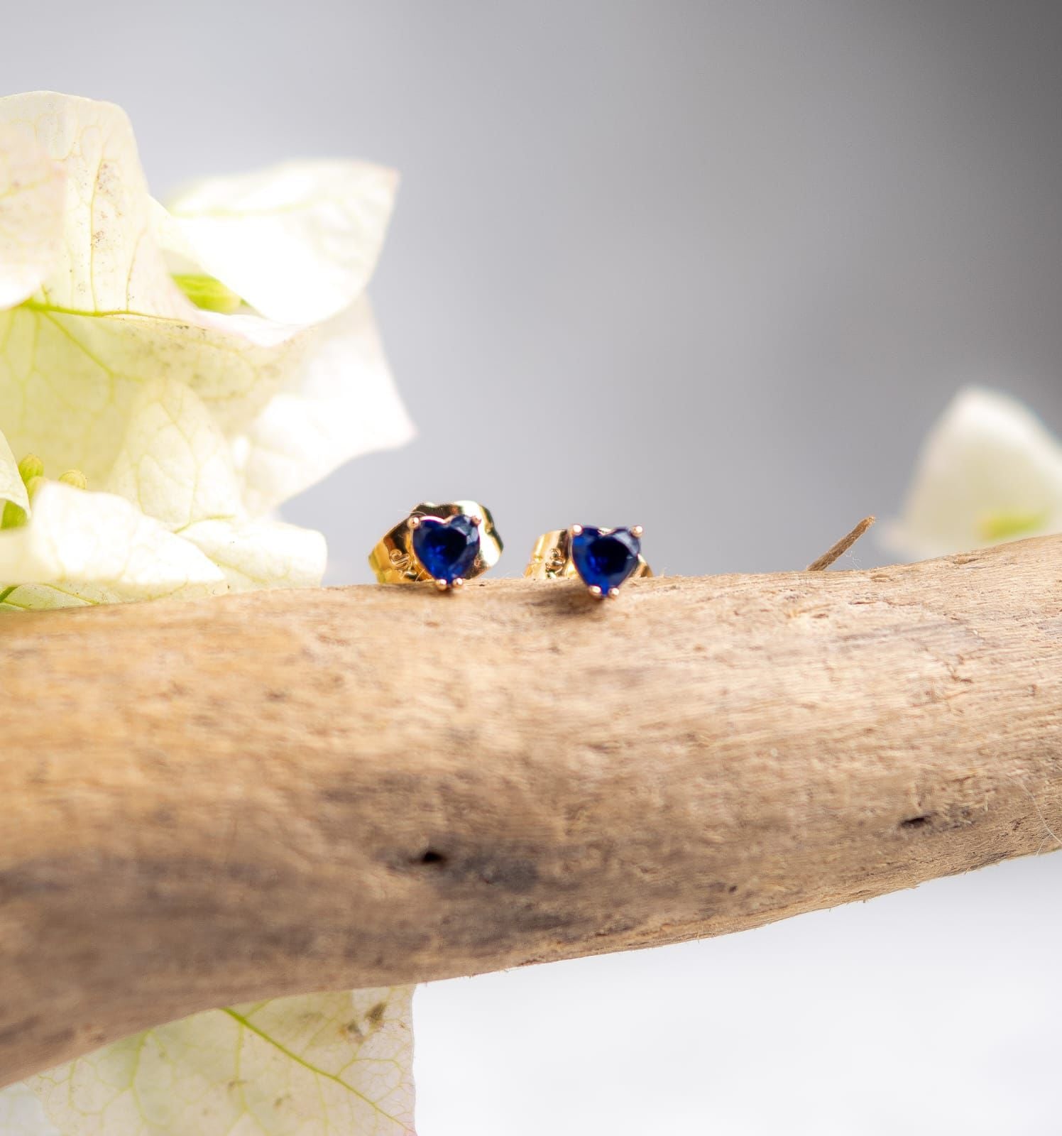 Aretes Eterna Sapphire – Doble Baño de Oro